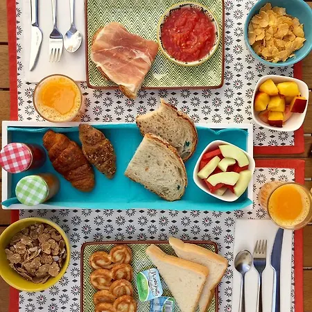 Garden Bed and breakfast 4*