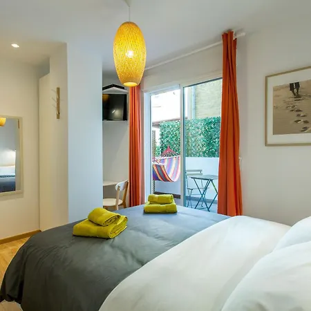 Garden Bed and breakfast 4*