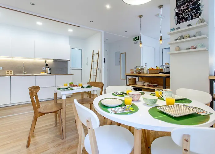 Garden Oda ve Kahvaltı 4*