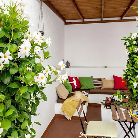 Couette-café Garden 2*